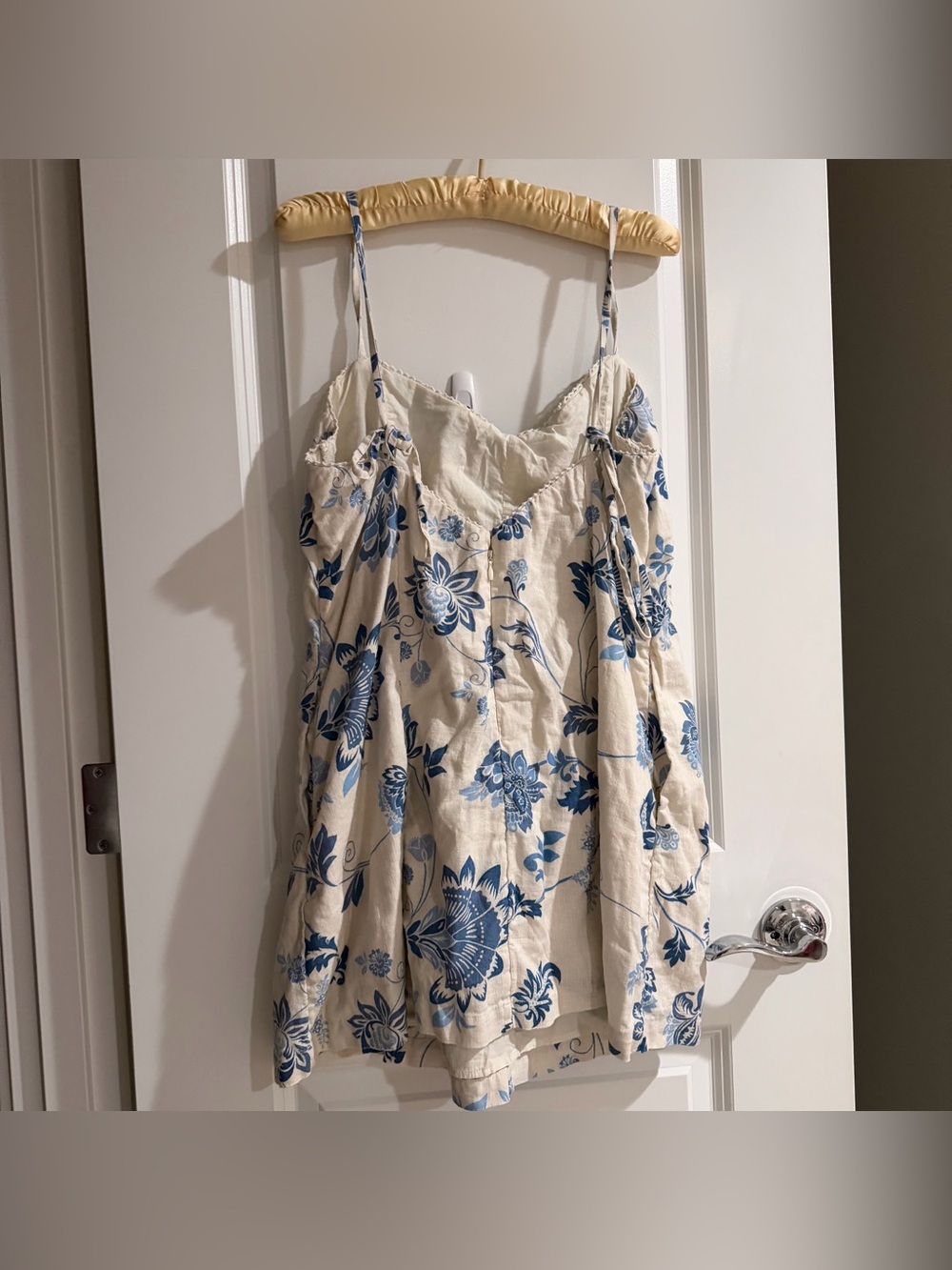Abercrombie & Fitch Women's
Lace-Trim Linen-Blend Mini Dress - Picture 2 of 8